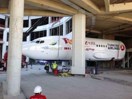 KZ IST - Airplane arrival