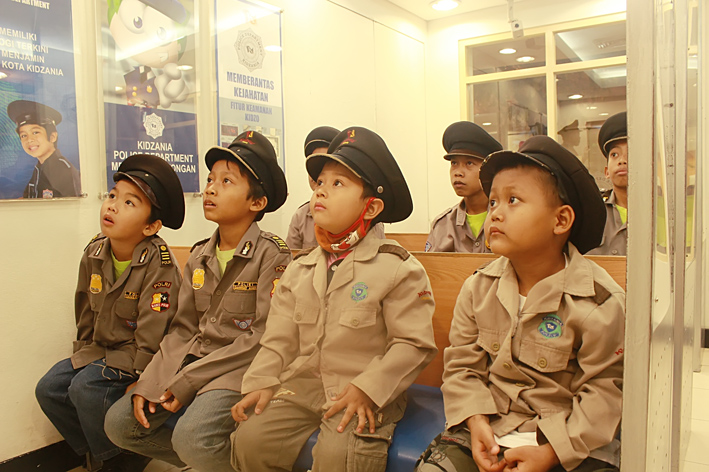 Children joined a day of entertainment to learn about grownup professions at KidZania Jakarta. (JG Photo/Maya Martini)