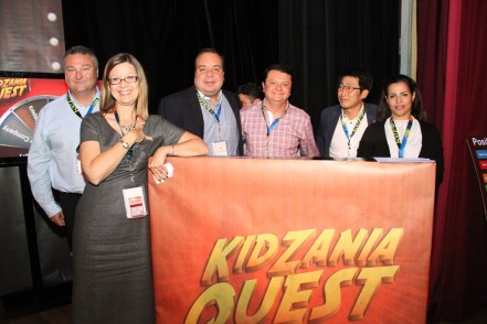 From left to right, members of the Grey Team: Ric Fearnett, Cammie Dunaway, José Antonio Pérez, Miguel Ángel Martínez, Andrew Park, Iman Aziz From left to right: Ric Fearnett, Cammie Dunaway, José Antonio Pérez, Miguel Ángel Martínez, Andrew Park, Iman Aziz