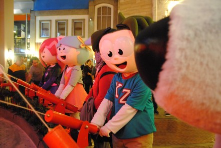 Our beloved RightZKeepers also showed the proper way to put out a fire.