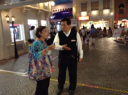 Mrs. Cynthia Mamon during her visit to KidZania Tokyo and Mr. Satoshi Takahata.