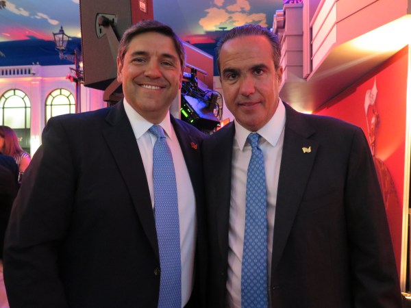 From left to right: Mr. Miguel Angel Luna and Mr. Xavier López Ancona